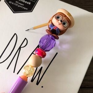 Disney Doorables: A Goofy Movie: Stacey handmade beaded pen